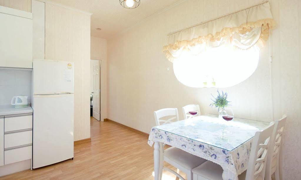 American Village Pension Manoa Namhae Exterior photo